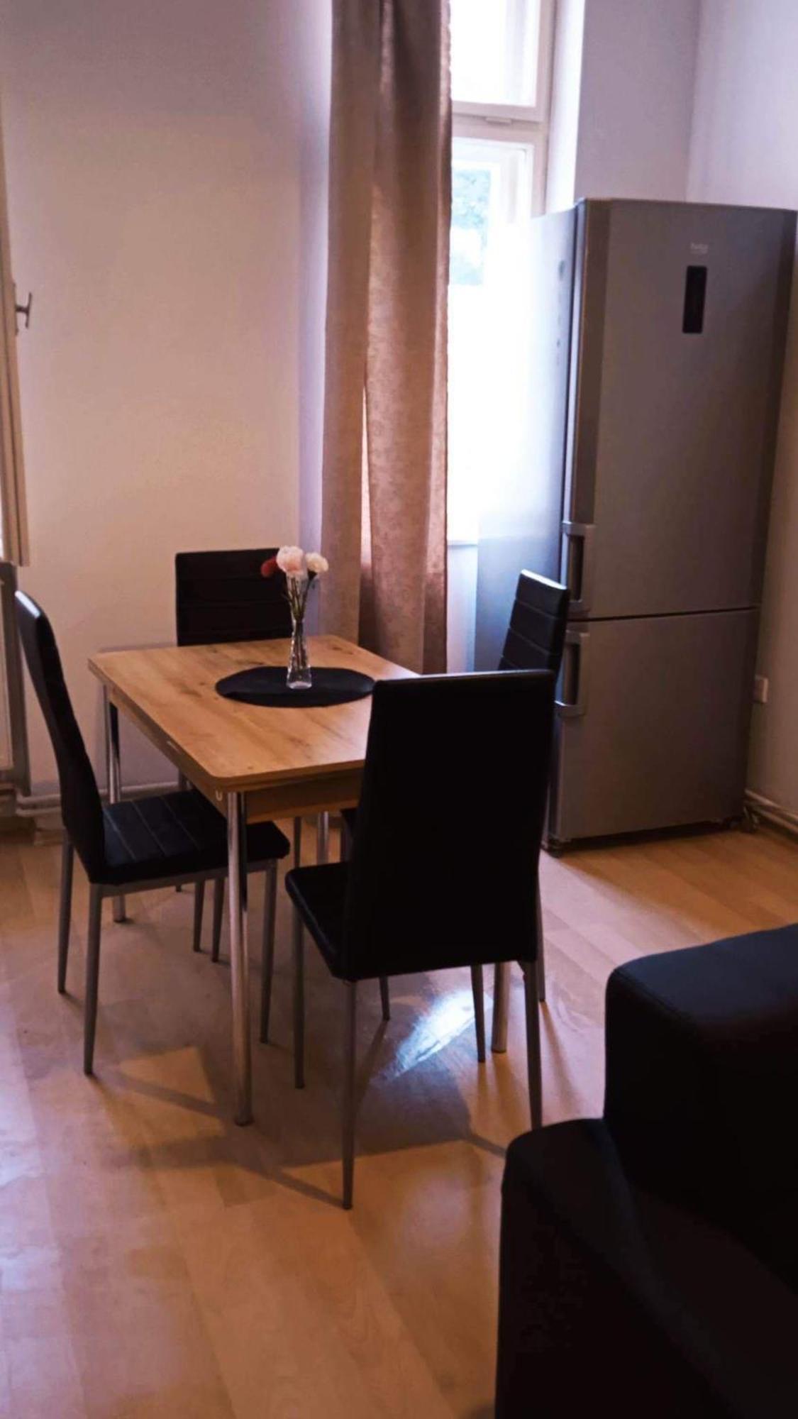 Museum Park Szell Str B- Downtown 1 Bedroom+Living Room Apartment Szombathely Exterior foto